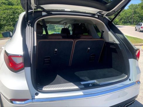 Used 2022 Acura MDX SH-AWD w/ Advance Package image 4