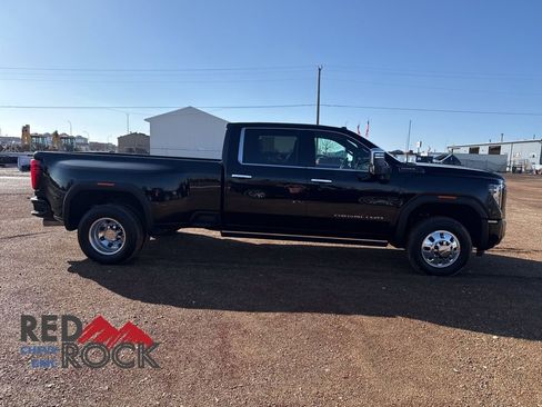Used 2025 GMC Sierra 3500 Denali Ultimate AWD/4WD image 4