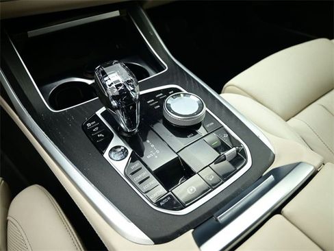 Used 2022 BMW X7 xDrive40i w/ Executive Package image 24
