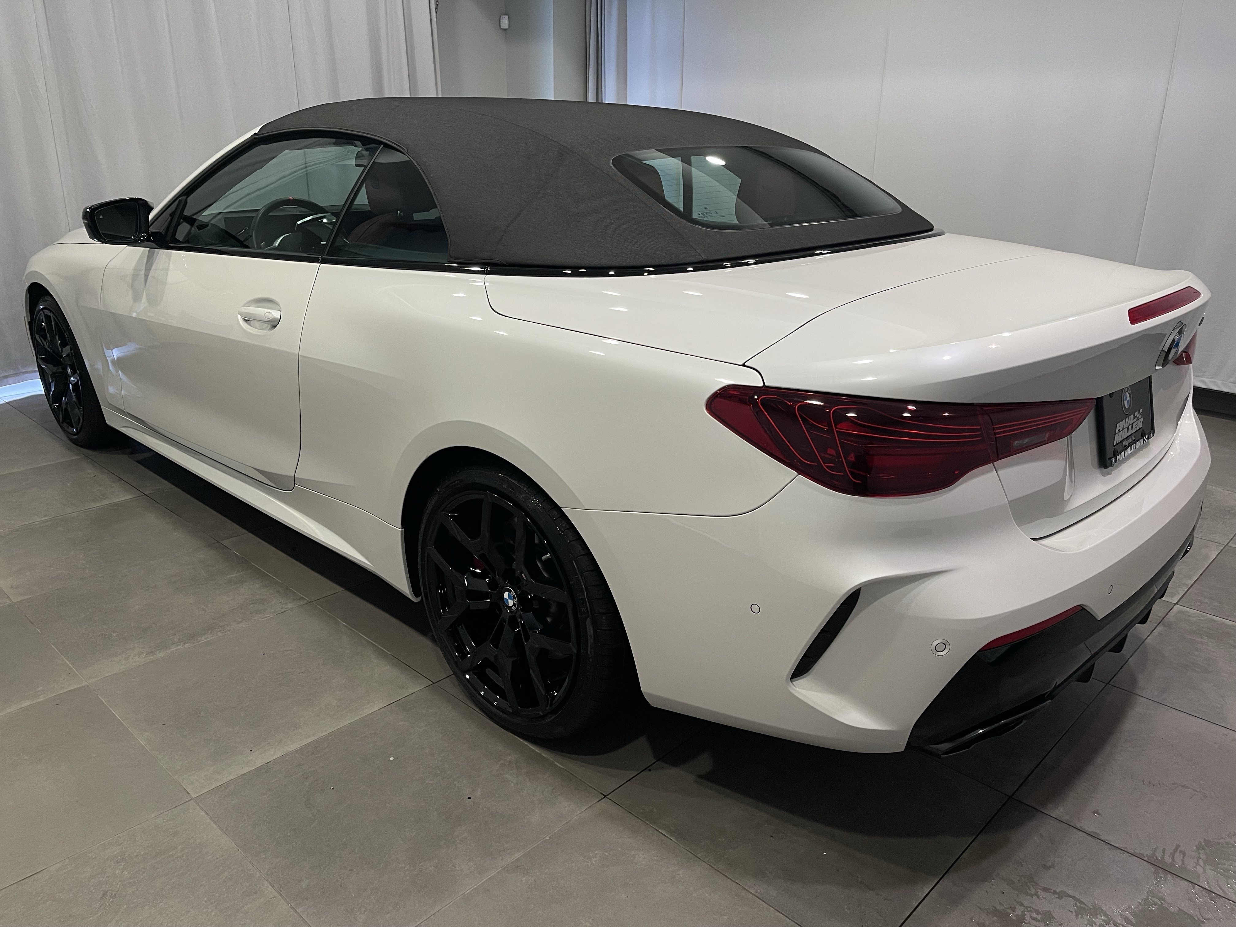 Used 2027 BMW M440i Convertible RWD image 4