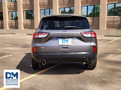 Used 2022 Ford Escape SE w/ SE Sport Appearance Package FWD image 7