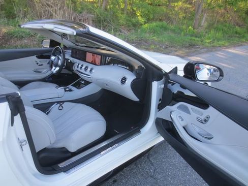 Used 2019 Mercedes-Benz S 63 AMG 4MATIC Cabriolet w/ Driver Assistance Package image 19