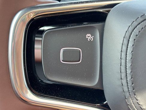 New 2026 Lincoln Navigator Reserve AWD/4WD image 17