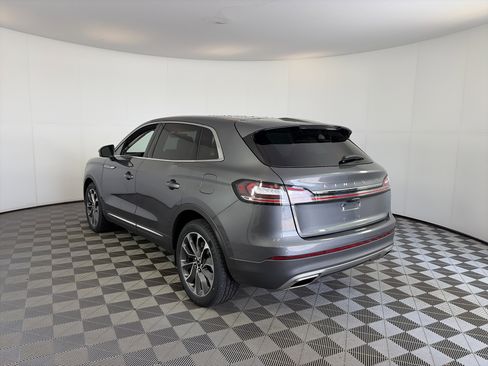 Used 2022 Lincoln Nautilus Reserve AWD/4WD image 8