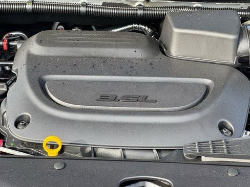 New 2026 Chrysler Pacifica Select image 44