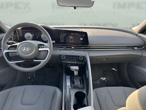 Used 2024 Hyundai Elantra SEL image 11