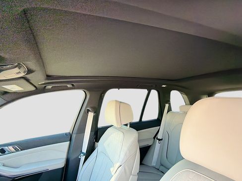 New 2026 BMW X5 xDrive50e image 27