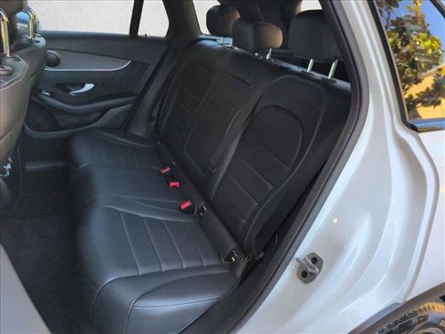 Used 2022 Mercedes-Benz GLC 300 4MATIC image 20