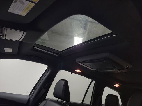 Used 2021 Honda Pilot Black Edition image 14