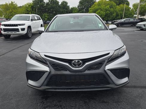 Used 2024 Toyota Camry SE FWD image 8