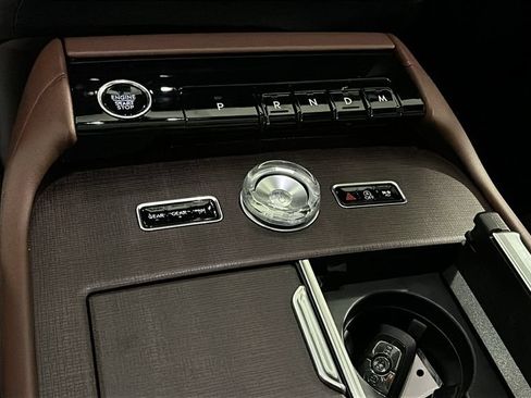 Used 2026 Lincoln Navigator L Reserve AWD/4WD image 16