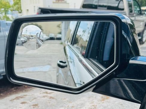 Used 2020 Chevrolet Suburban LT image 20