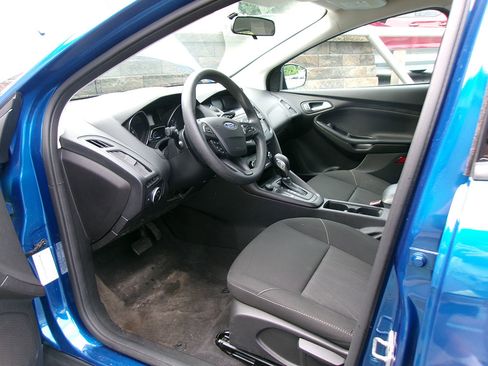 Used 2018 Ford Focus SE image 12