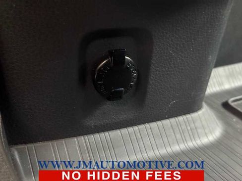 Used 2021 Toyota Sienna XLE AWD/4WD image 43