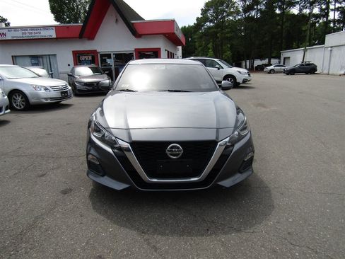 Used 2012 Nissan Altima 3.5 SR w/ Technology Pkg FWD image 29