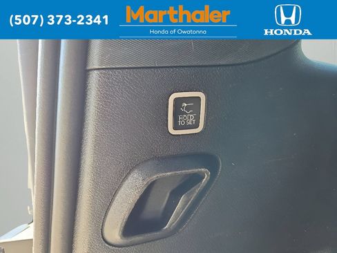 Used 2024 Jeep Wagoneer Series II w/ Flexible Seating Group AWD/4WD image 16