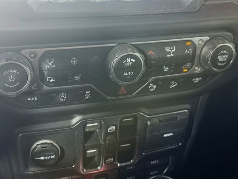 Used 2020 Jeep Wrangler Unlimited Rubicon AWD/4WD image 19