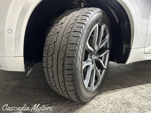 Used 2016 Volvo XC90 T6 AWD/4WD image 36