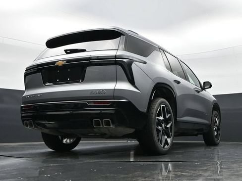 Used 2026 Chevrolet Traverse High Country w/ LPO, Floor Liner Package AWD/4WD image 38