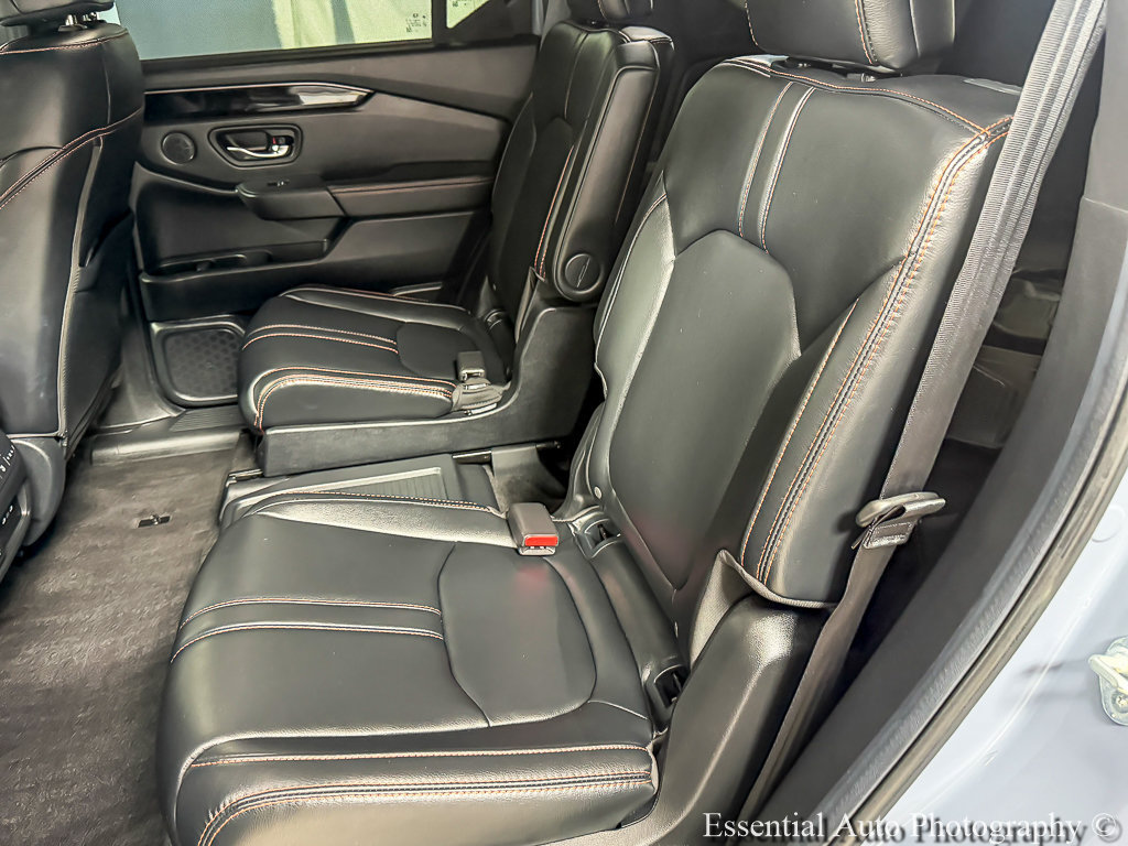 Used 2025 Honda Pilot TrailSport image 11