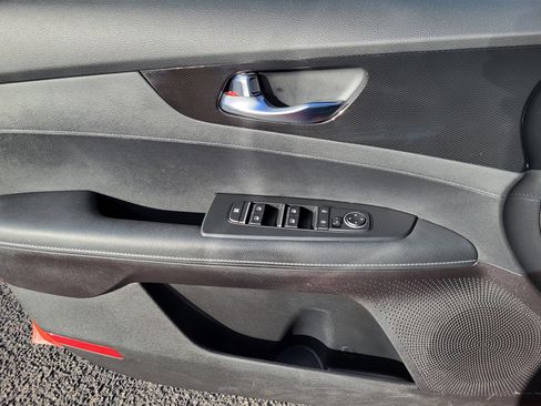 Used 2023 Kia Forte GT-Line w/ GT-Line Premium Package image 7