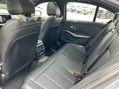 Used 2025 BMW 330i Sedan w/ Convenience Package RWD image 42