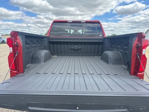 Used 2024 Chevrolet Silverado 1500 LT Trail Boss w/ LT Trail Boss Premium Package AWD/4WD image 25