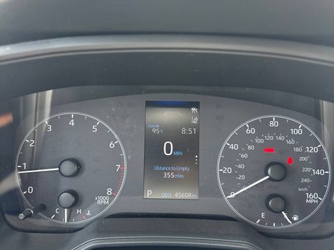 Used 2025 Toyota Corolla LE FWD image 9