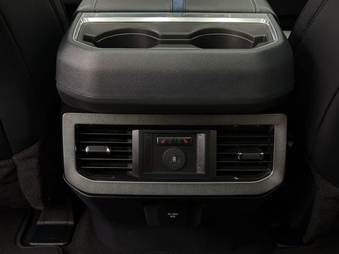 Used 2026 Ford F450 Platinum w/ FX4 Off-Road Package AWD/4WD image 40