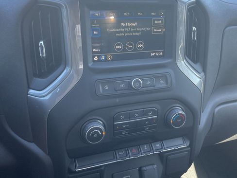 Used 2019 Chevrolet Silverado 1500 Custom w/ Custom Convenience Package image 16