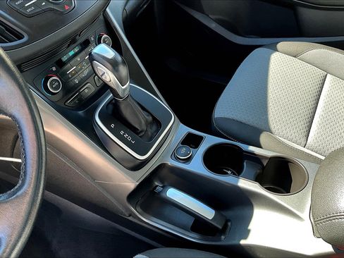 Used 2017 Ford C-MAX SE image 15