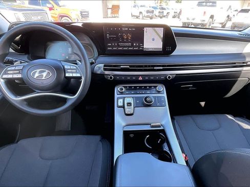 Used 2023 Hyundai Palisade SE image 13