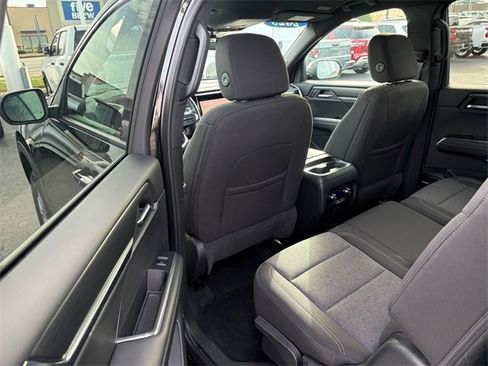 Used 2025 GMC Acadia Elevation image 17