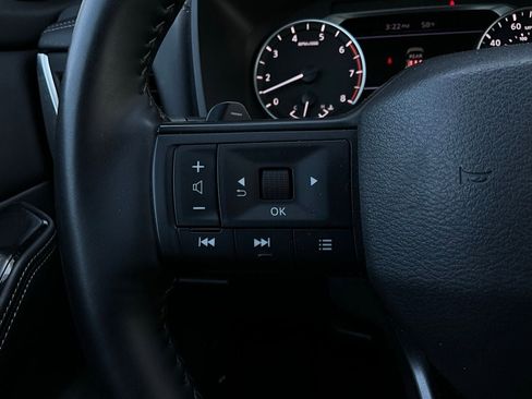 Used 2025 Nissan Rogue SV image 33