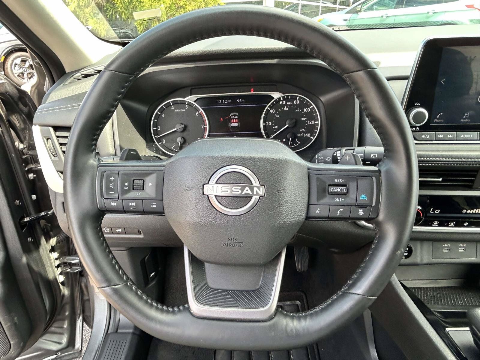 Used 2025 Nissan Rogue SV AWD/4WD image 21