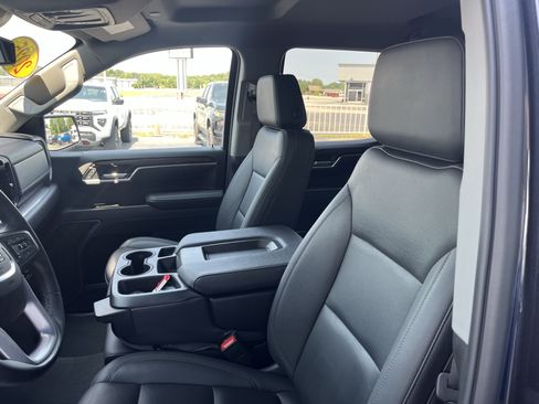 Used 2025 GMC Sierra 1500 SLT AWD/4WD image 5