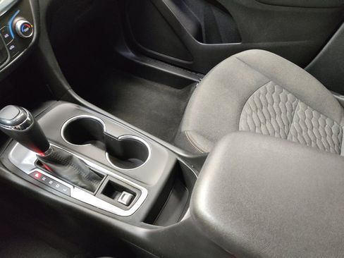 Used 2018 Chevrolet Equinox LT image 26