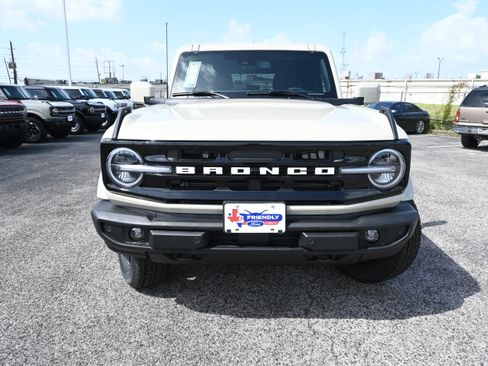 New 2026 Ford Bronco Outer Banks AWD/4WD image 9