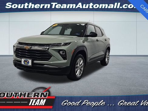 Used 2025 Chevrolet TrailBlazer LS w/ LS Convenience Package AWD/4WD image 1