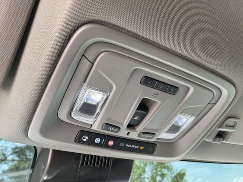 Used 2022 GMC Sierra 1500 SLT w/ SLT Premium Plus Package image 16