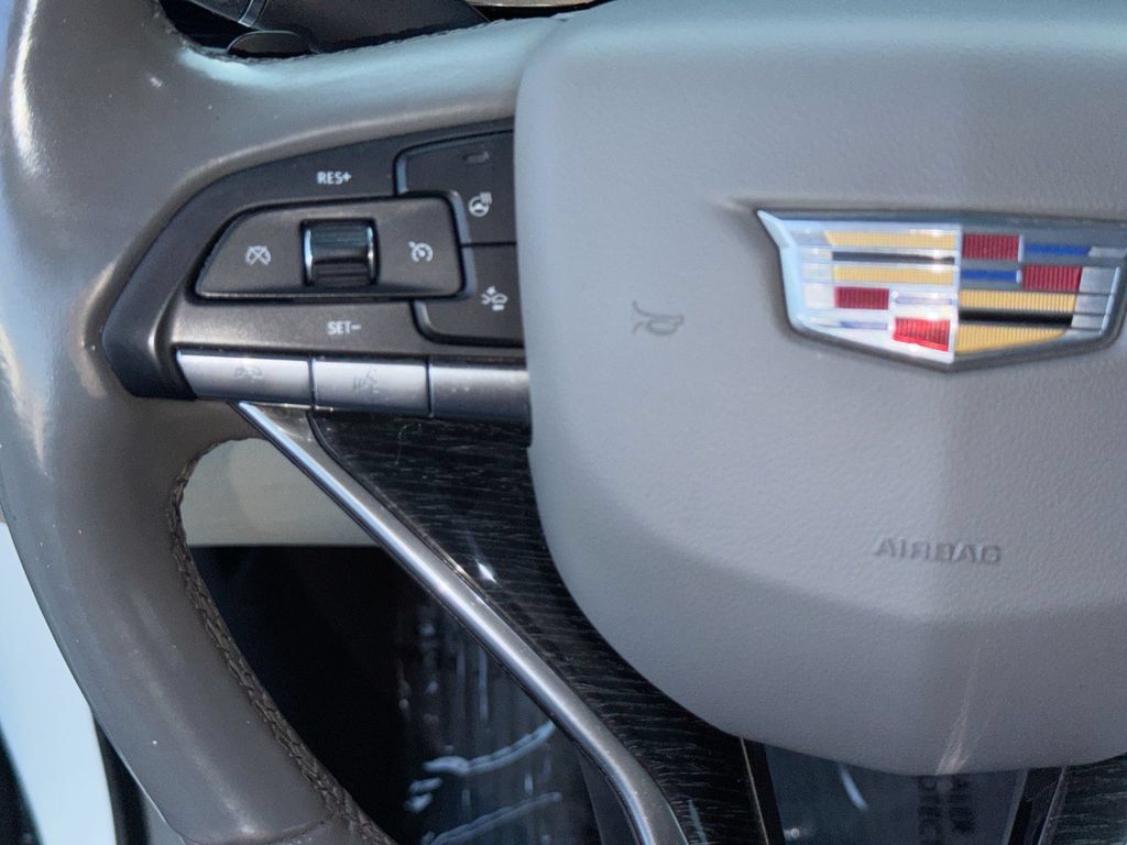 Used 2020 Cadillac XT6 Premium Luxury FWD image 17