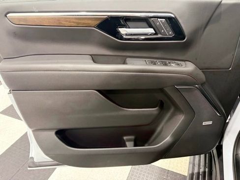 New 2026 Chevrolet Tahoe High Country image 17