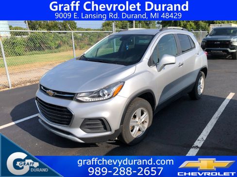 Used 2018 Chevrolet Trax LT w/ LT Convenience Package AWD/4WD image 1