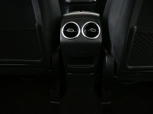 Certified 2022 Mercedes-Benz GLB 250 image 18