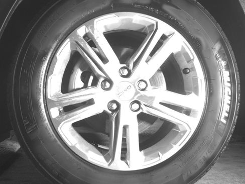 Used 2025 Nissan Sentra SV image 14