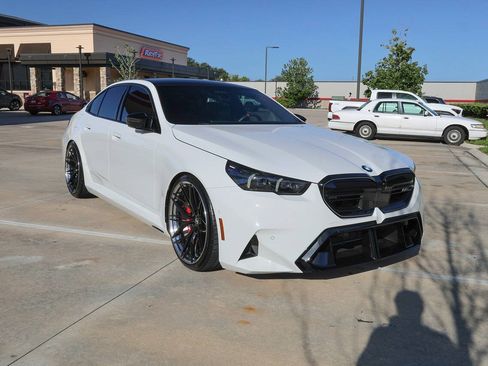 Used 2026 BMW M5 w/ Executive Package AWD/4WD image 8