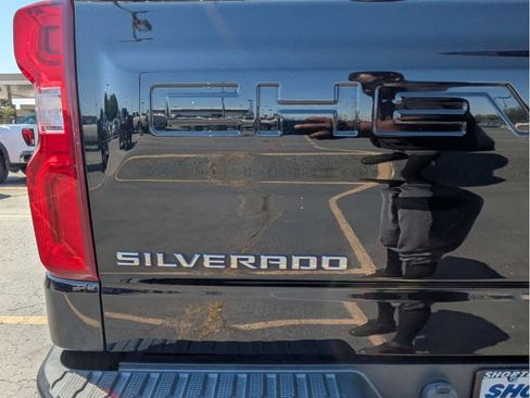 Used 2021 Chevrolet Silverado 1500 LTZ AWD/4WD image 8