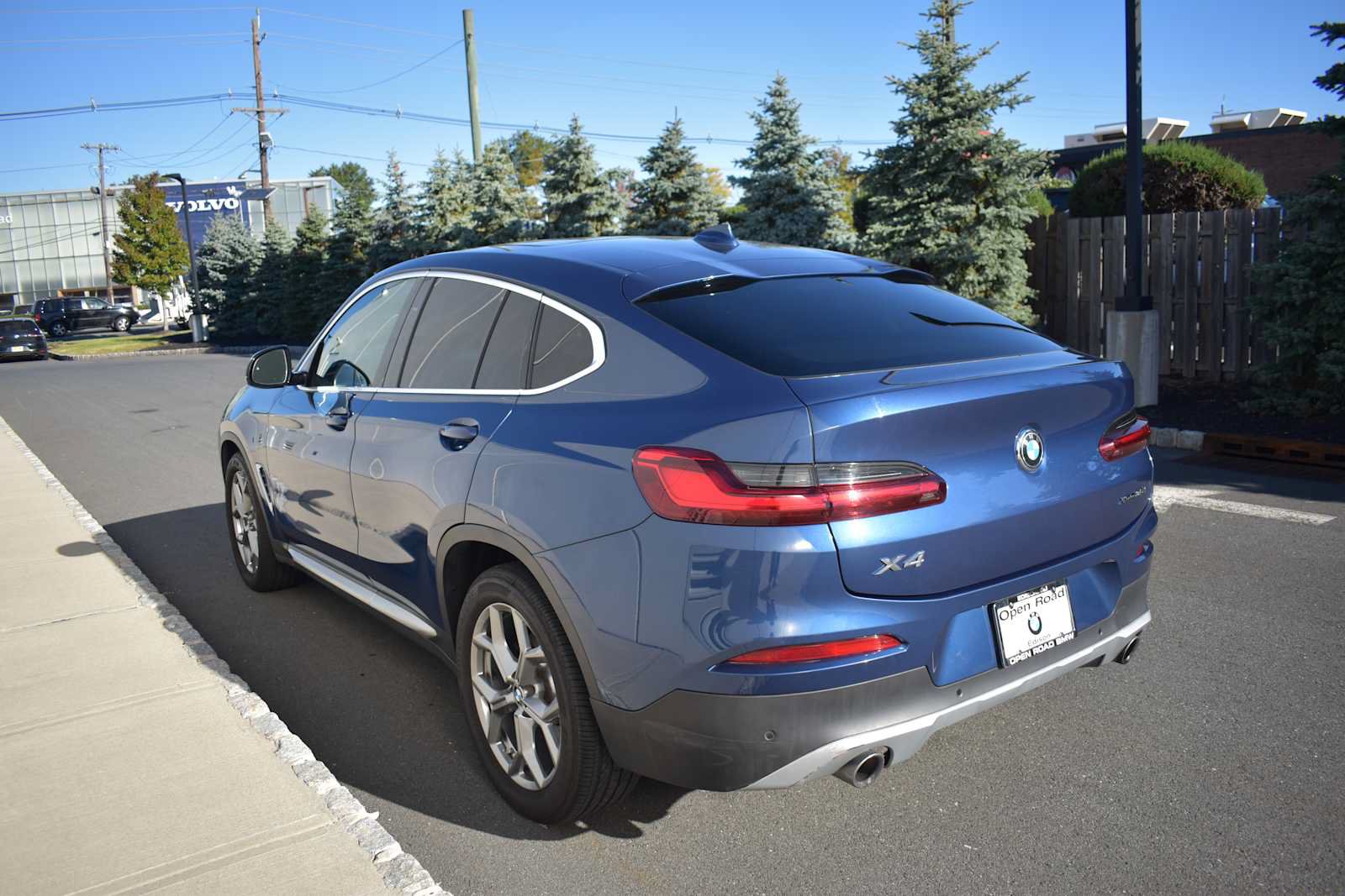 Used 2021 BMW X4 xDrive30i w/ Premium Package AWD/4WD image 7