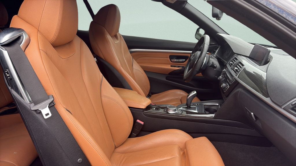 Used 2019 BMW 430i Convertible w/ M Sport Package RWD image 18