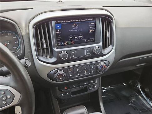 Used 2019 Chevrolet Colorado LT w/ Redline Special Edition AWD/4WD image 14